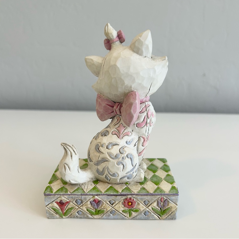 Marie The Aristocats Disney Decor | Jim Shore Showcase Collection | Jolie Marie - Picture 6 of 10